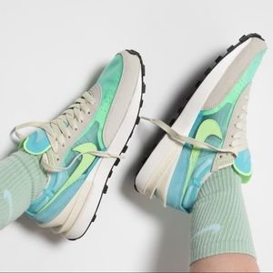 New Nike waffle one run bleached aqua sneakers shoes